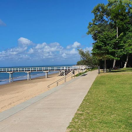 Villa Venezia Apt 3 - Spacious Hervey Bay Beachfront Apartment Extérieur photo