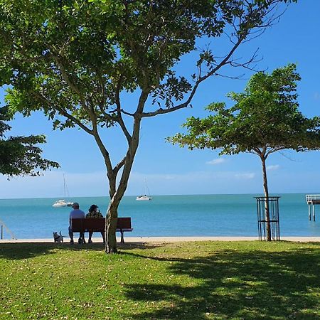 Villa Venezia Apt 3 - Spacious Hervey Bay Beachfront Apartment Extérieur photo