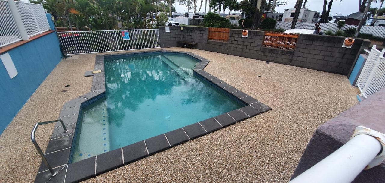 Villa Venezia Apt 3 - Spacious Hervey Bay Beachfront Apartment Extérieur photo
