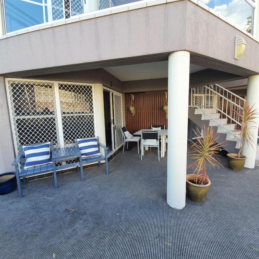 Villa Venezia Apt 3 - Spacious Hervey Bay Beachfront Apartment Extérieur photo