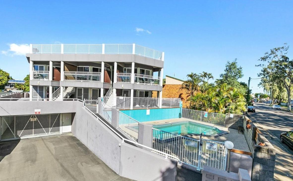 Villa Venezia Apt 3 - Spacious Hervey Bay Beachfront Apartment Extérieur photo